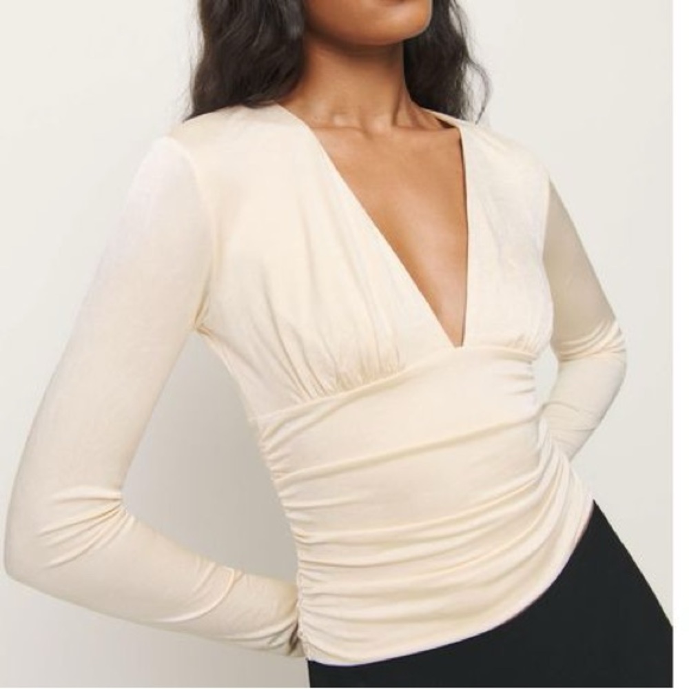 H&M Cream Long Sleeve V-Neck Blouse